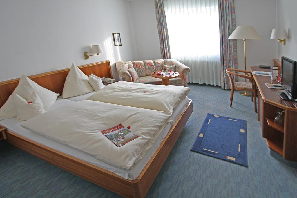 Garni Hotel Maselheimer Hof Kültér fotó